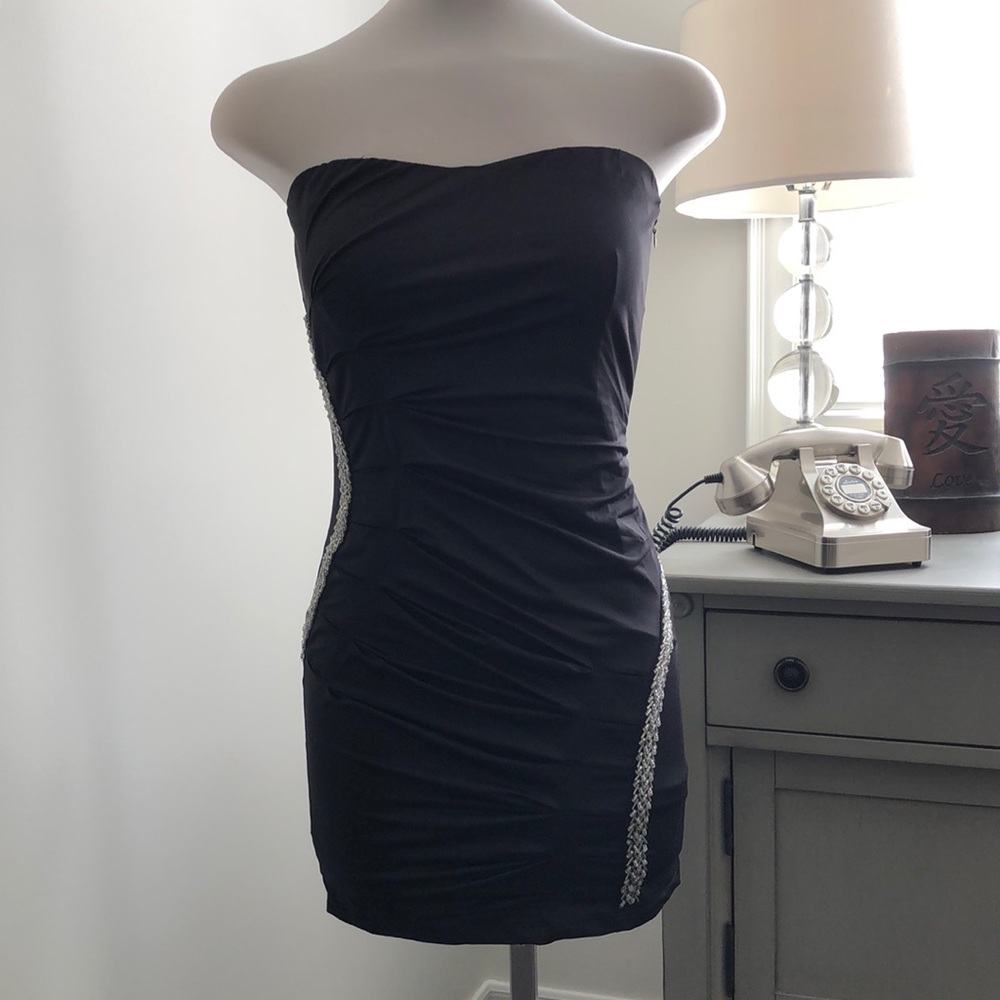 Strapless dress